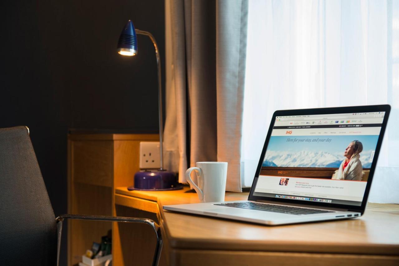 Express By Ihg Hotel Bedford