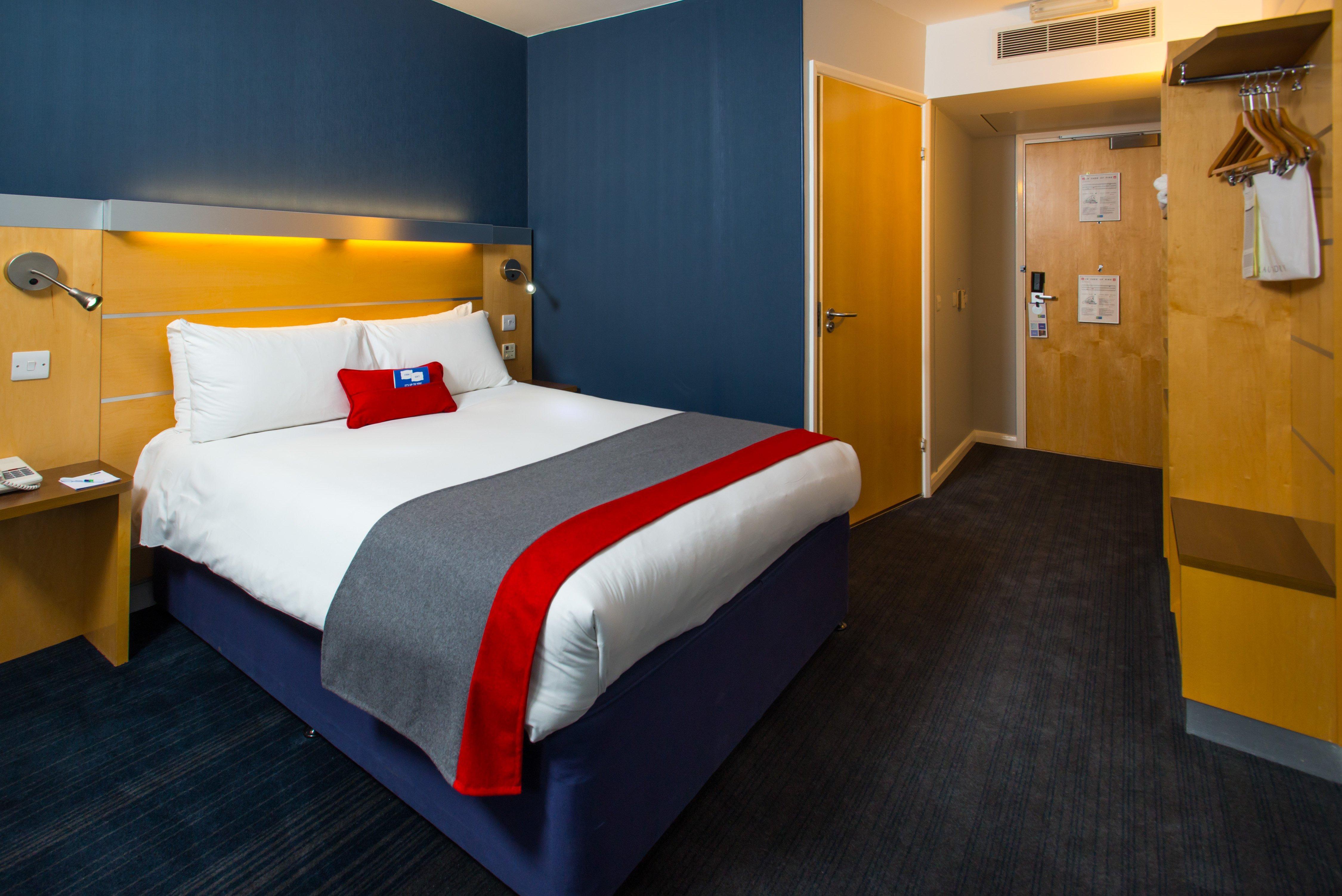 Express By Ihg Hotel 3*