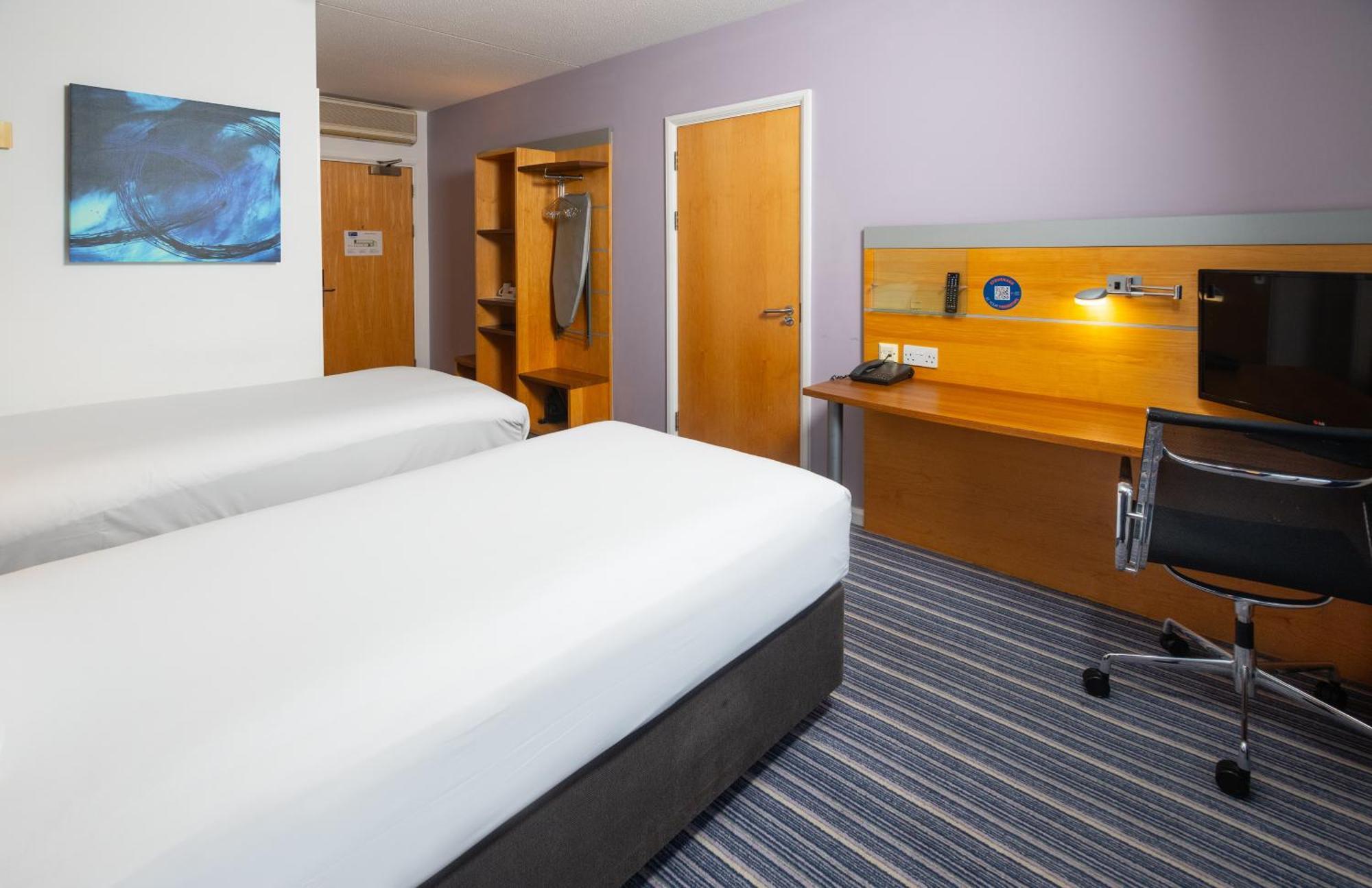 Express By Ihg 3* Bedford