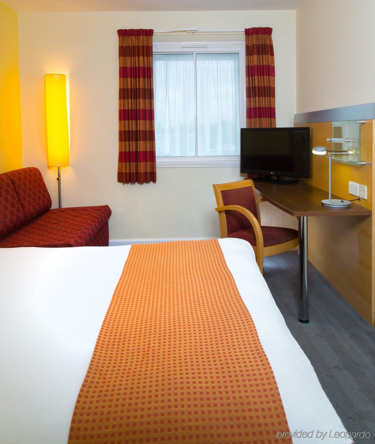 Express By Ihg 3* Bedford