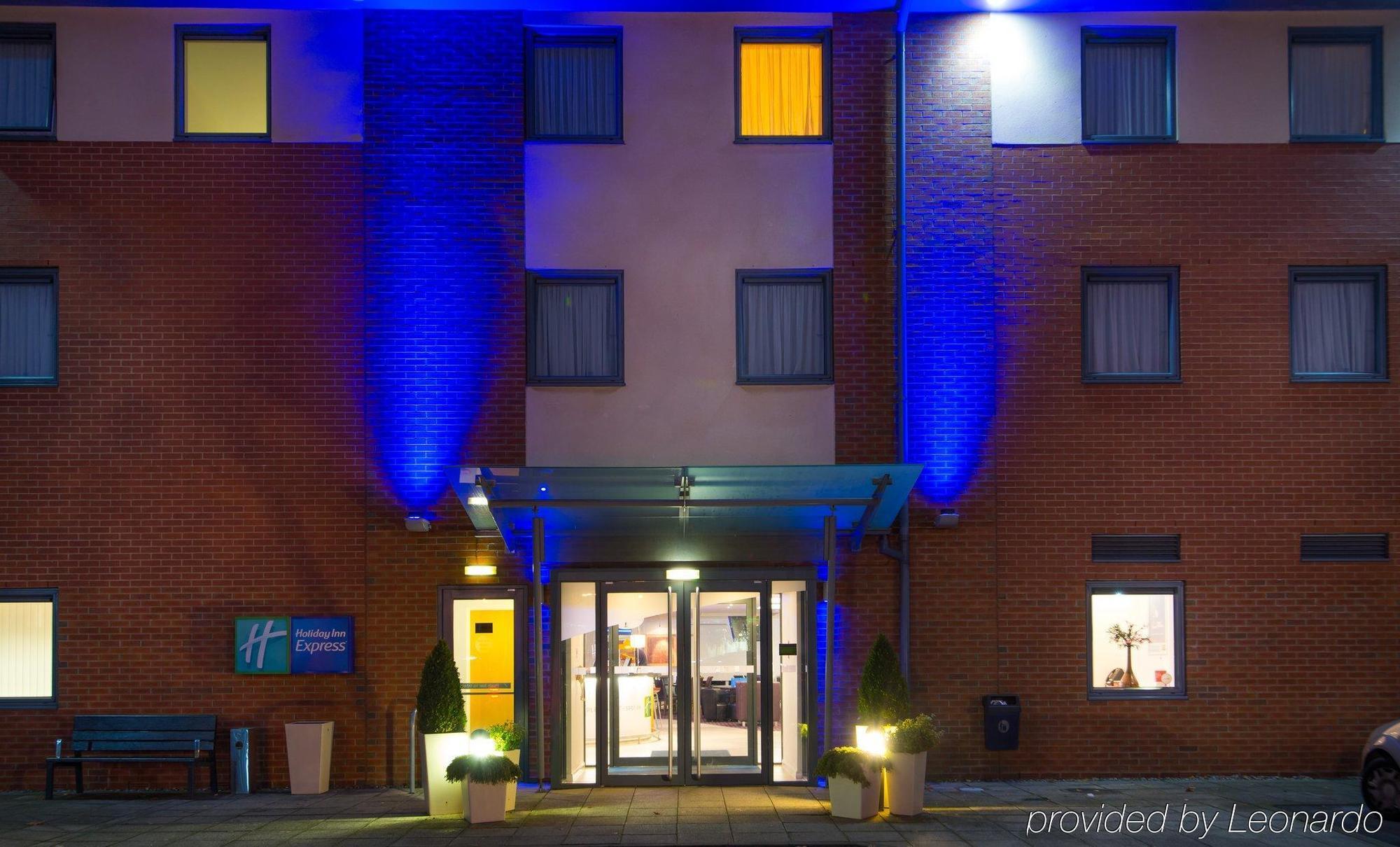 Express By Ihg Hotel 3*