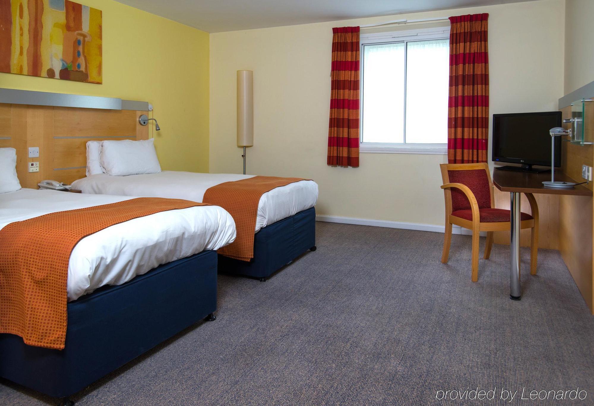 Express By Ihg Hotel