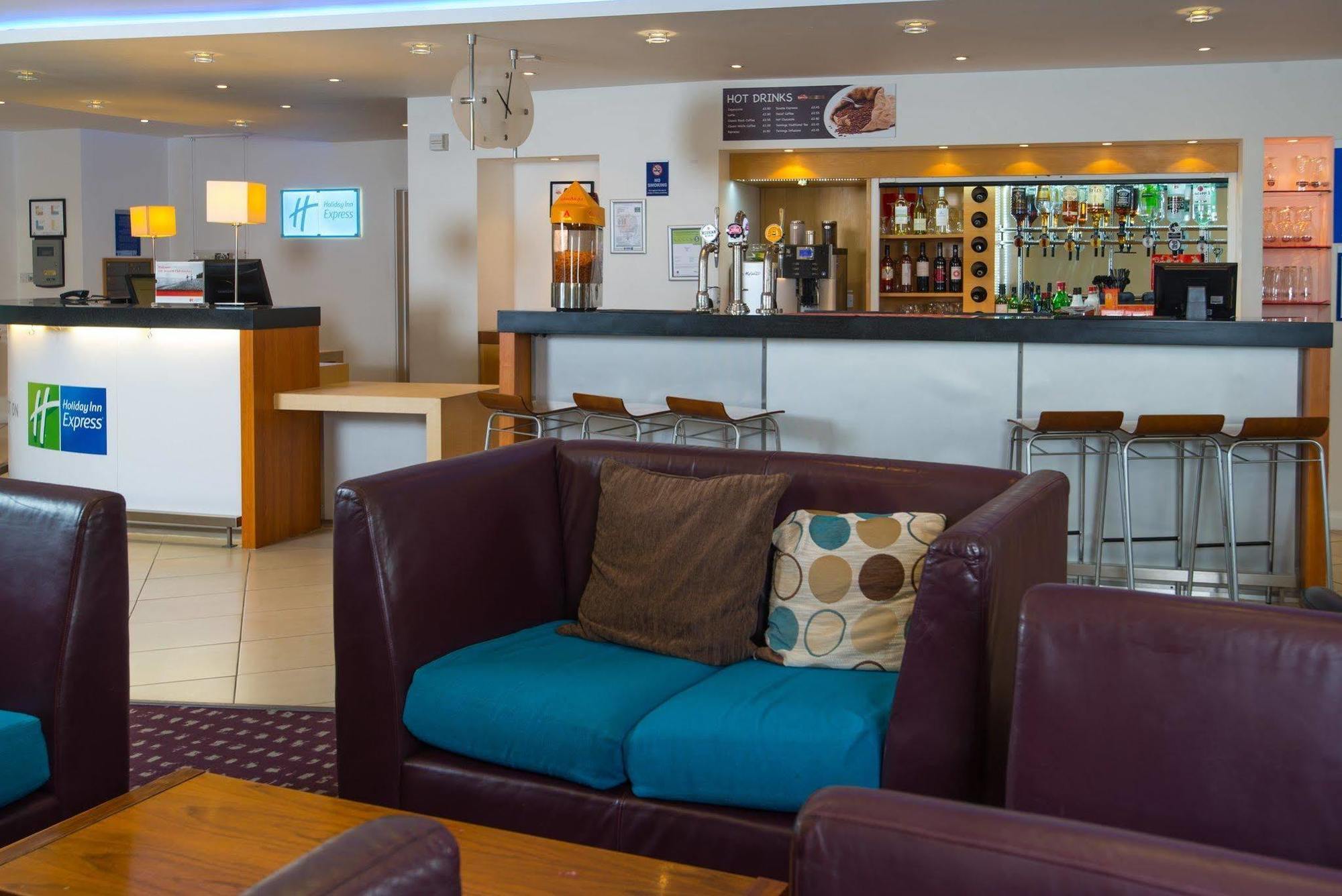 Express By Ihg Hotel 3*