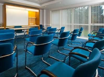 Express By Ihg Hotel Bedford