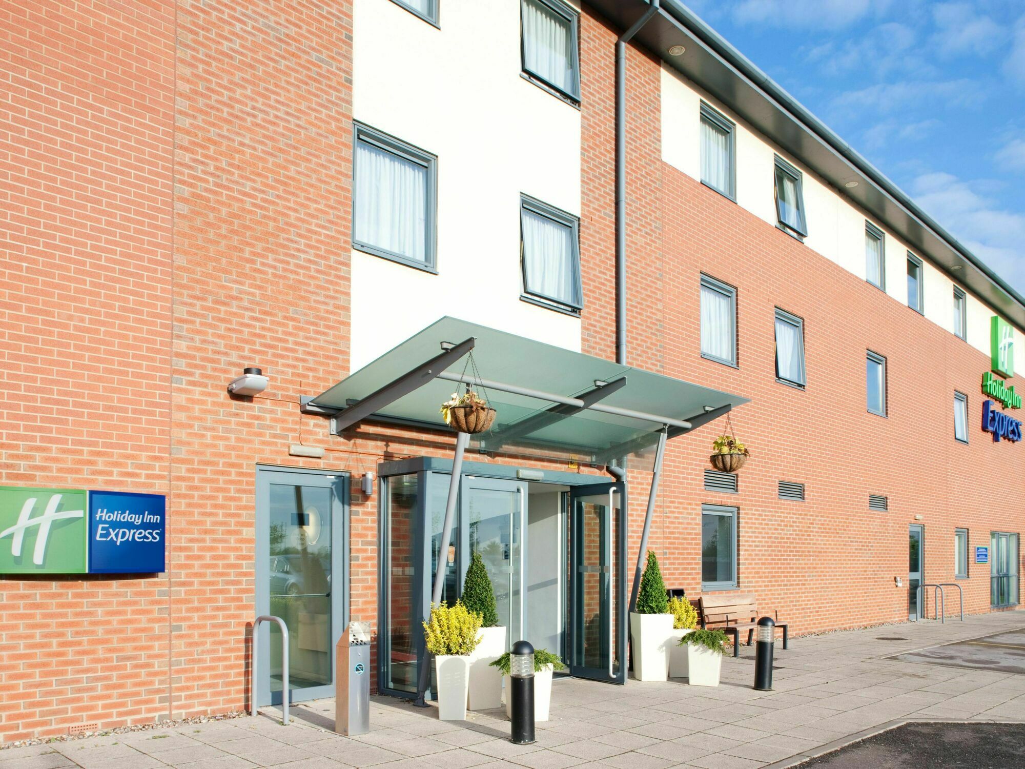 Express By Ihg 3* Bedford